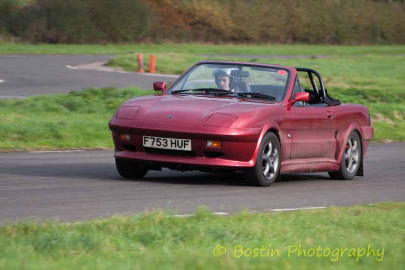 Quantum 2+2 on circuit at Curborough 2017 - photo by James Turner